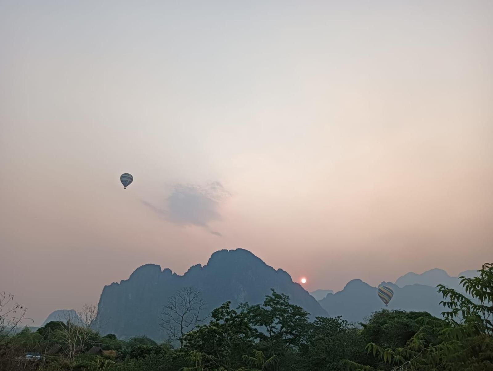 Bountang Mountain View Riverside Hotel Vang Vieng Εξωτερικό φωτογραφία