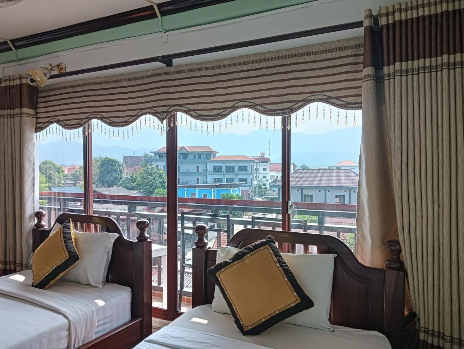 Bountang Mountain View Riverside Hotel Vang Vieng Εξωτερικό φωτογραφία