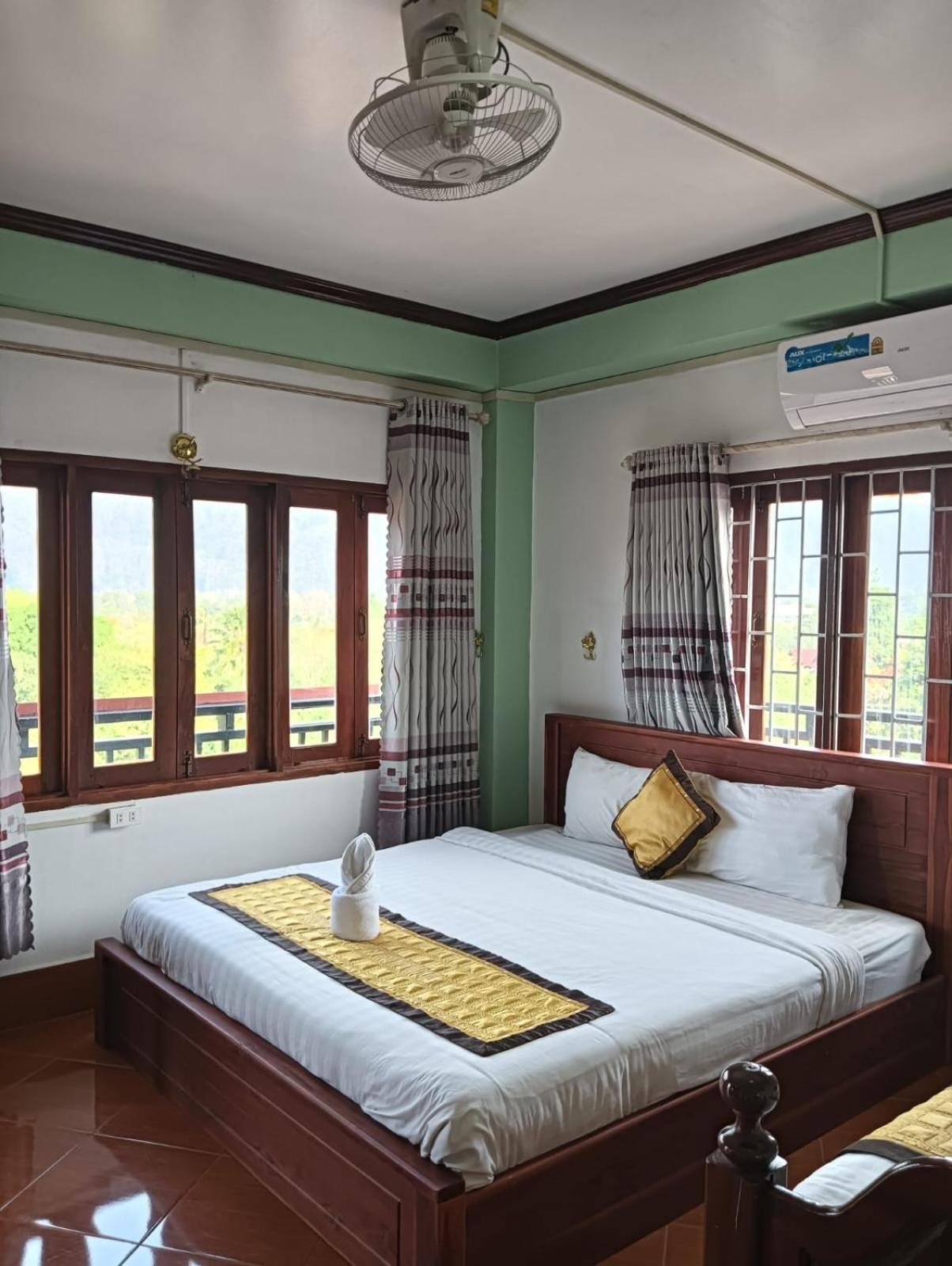 Bountang Mountain View Riverside Hotel Vang Vieng Εξωτερικό φωτογραφία